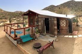 Yucca Valley Cabin | Love Shack @Rustyrabbitranch