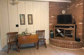 McGaheysville Cabin | Shenandoah Valley Farm - Cottage 4