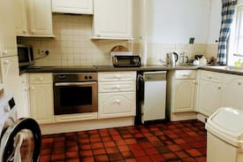 Ropley House | Entire cottage in the heart of rural Hampshire.