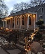Pella Cabin | The Strawtown Cottage - in downtown Pella