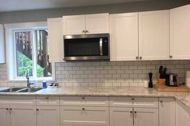 Ucluelet House | Blueberry Hill Guest Suite