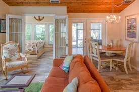 Safety Harbor Cabin | Seadog- Heart of Downtown Safety Harbor, Florida