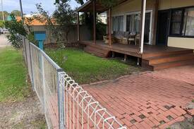 Budgewoi Cabin | Budgewoi - Relax on a Budget 😊
