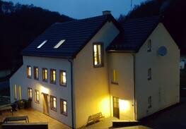Zweifelscheid House | Südeifel Ferienhäuser Christian Faust, (Zweifelscheid), Landhaus Eifel, 220qm, 7 Schlafräume, max. 20 Personen