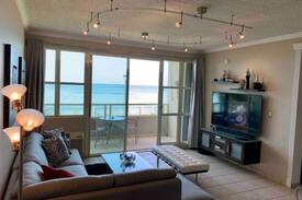 Stella Apartment | **PELICAN REEF--BEACH FRONT**