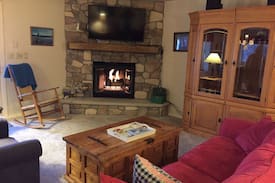 Algoma Apartment | Beautiful Lakefront Algoma Condo