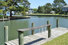 Deep Hole House | Wishful Thinking-Canalfront w/ Private Boat Dock