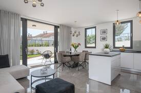 Gorica Apartment | New&Stylish suite in centre "Lady of the Rock"