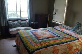 Fort Erie House | Windmill Point Canadian Lake Erie Beachfront