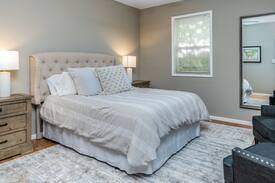 Annapolis Apartment | West Street Carriage House with Patio and Deck