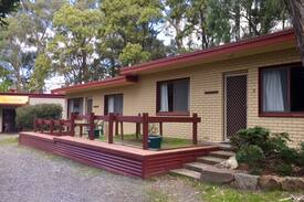 Halls Gap House | Bradshaw House Self contained cabin 7