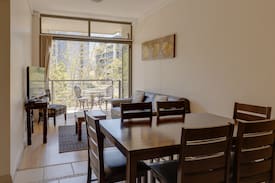 Eikenbosch Apartment | Falcon Crest 2 bedroom 1 bath - Tyger Waterfront