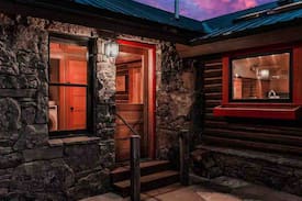 Bozeman Cabin | Bear Canyon Bunkhouse