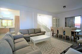 Pegeia Villa | 5 Bedroom Villa in Coral Bay