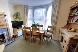 Horsham Bed & Breakfast | Alton Guest House