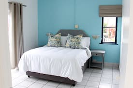 Shaka's Rock Apartment | Thira 36*Ballito*Santorini
