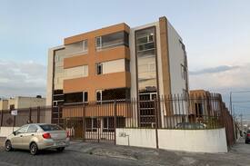 Parroquia Huachi Chico Apartment | Villa Palermo 2 - Luxury Apartment for 4