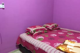 Bukit Lintang House | Melaka Homestay Rosli~Suitable for 5 pax (2 rooms)