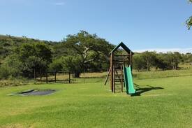 Umtshezi Villa | Self Catering Chalet Slievyre Game Farm, Estcourt