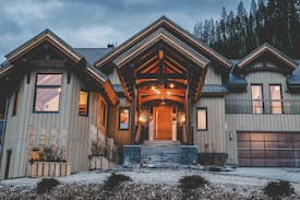 Revelstoke Villa | Flying Moose Chalet - Luxury Mountain Retreat