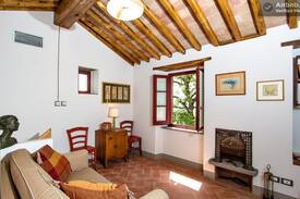 Bucine Cabin | The Five Oaks Cottage