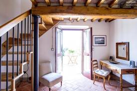 Bucine Cabin | The Five Oaks Cottage