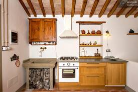 Bucine Cabin | The Five Oaks Cottage