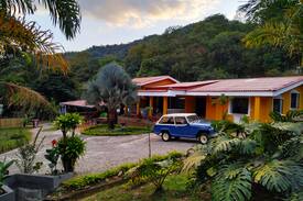 Villavicencio House | WAIRA ECO HOSTEL - SIONAS