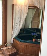 Eureka Springs Cabin | THE VICTORIA SUITE at The Carriage Inn