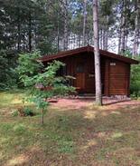 Hayward Cabin | Cozy lakeside authentic German log cabin Mallard 1