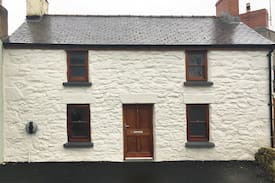 Fishguard House | The Old Red Lion, Fishguard, Pembrokeshire