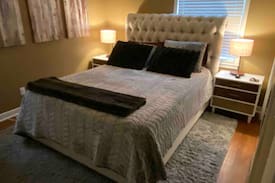 Roswell House | Cozy in-law suite with private livingroom and bath