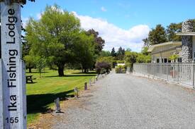 Turangi House | Riverside Apartment at Ika Lodge.
