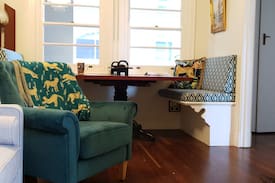 Perth Central Business District Apartment | Historic art deco apartment in CBD, Elizabeth Quay