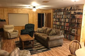 Deeth Cabin | Hole in the Mountain Place