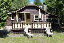 Stokes Bay Cabin | Hardwick Cove Hideaway - Steps from the Beach!