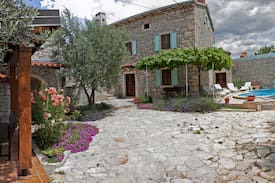 Orihi Villa | Villa Orihi - two houses with pool