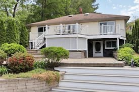 Woodville Apartment | Private Mother-In-Law apartment on the lake!