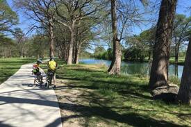 Kerrville Cabin | Dos Vaqueros Cottage - By the River Trail