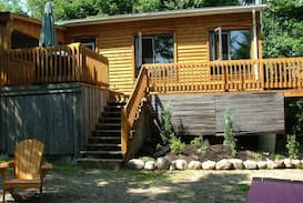 Harrington Cabin | Rustic Quebec Cottage on Lac Des Esclaves