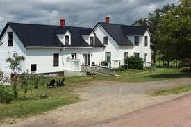 Curryville House | Welcome To The Farm!