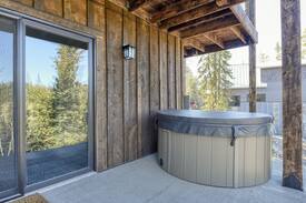 Lead Cabin | Ramblin' Rose