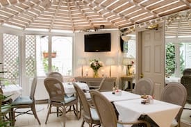 Hampton Wick House | Chase Lodge Hotel- Single Room en suite