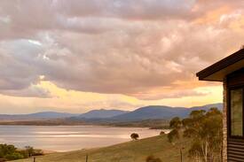 Kalkite Villa | Lake Jindabyne Estate - Wombat Chalet