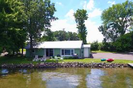 St Croix Falls Cabin | EvenTide on Deer Lake