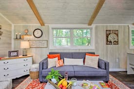 Vandalia Cabin | 'Creek Side Cottage:' A Quiet Haven!