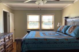 Plantersville Cabin | DOUBLE BAR B FARMHOUSE