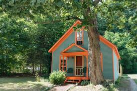 Elberta Cabin | Maple Tree Cottage