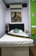 Vile Parle West House | The Villa Juhu Single Bed A/C Room