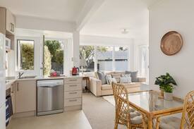 Mount Eden Apartment | 'The Nest' Mount Eden